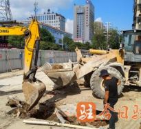 打开美女bb高温下的坚守｜道路建设者用汗水铺就畅通路